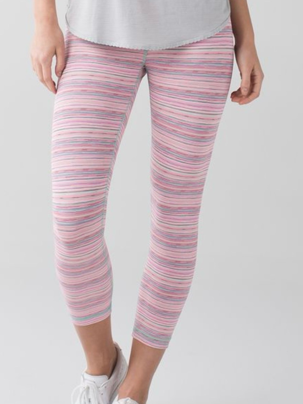 Lululemon Wunder Under Crop III *Luxtreme
Cyber Stripe Flash Light Menthol